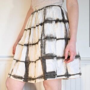Anthropologie skirt. Sz 6. Like new.